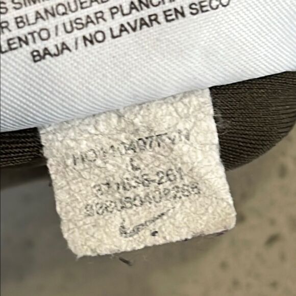 Nike Brown/Green Athletic Shorts Lightweight Design Tagged L Fit XL - Picture 7 of 10